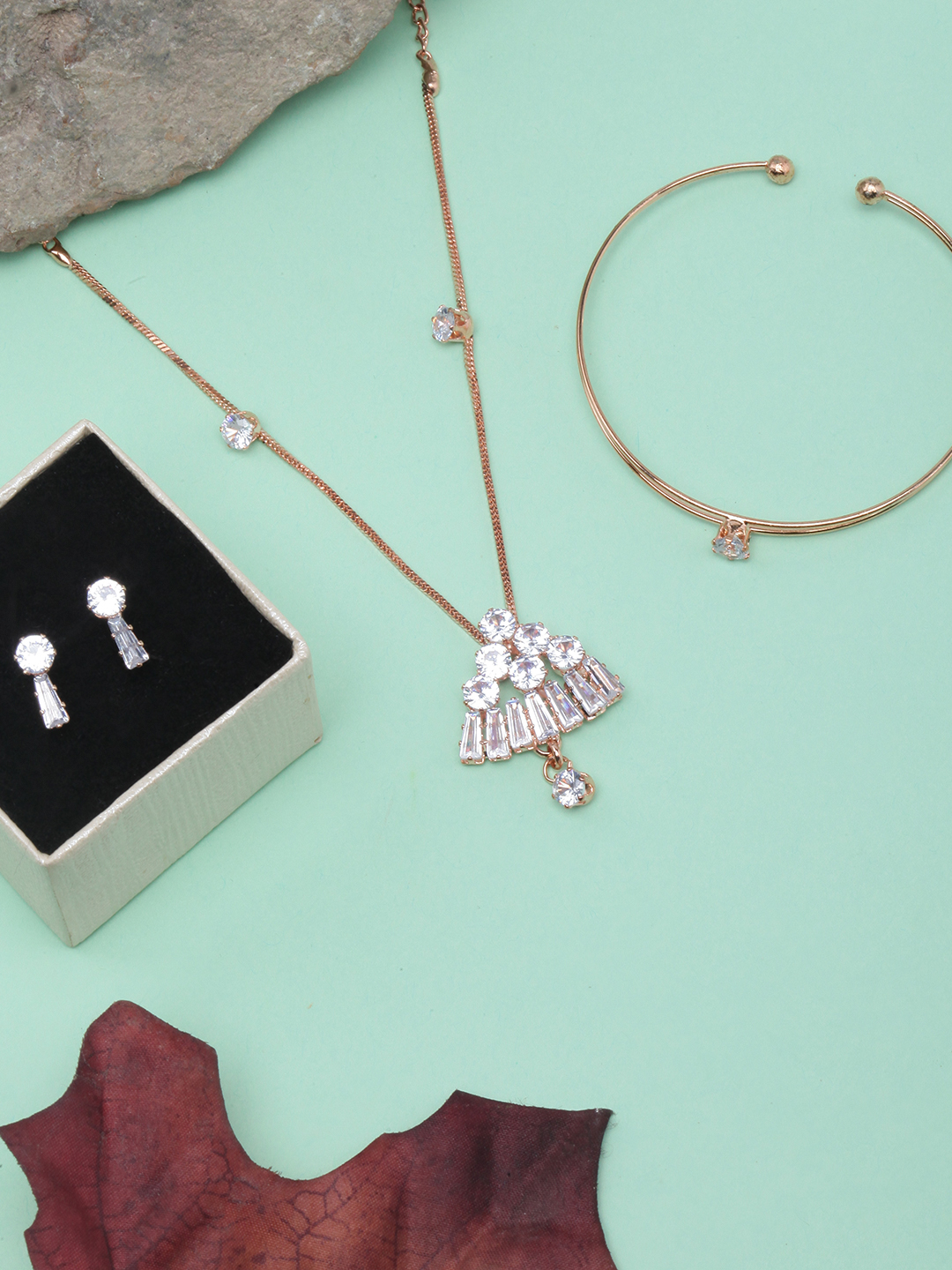 LUX Rose Gold Pearl Pendant Necklace Set with Swarovski Rhinestones –  Crystalmood.com